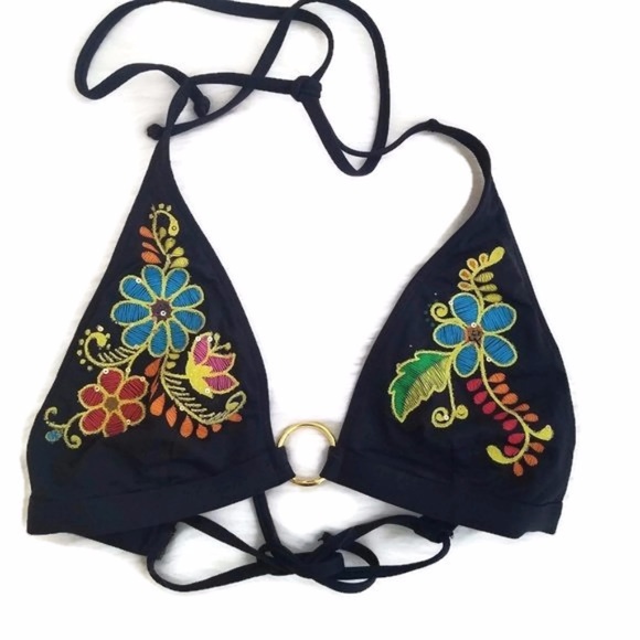 Other - 🌴 Floral Bikini Top in Black